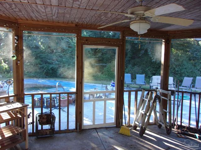 5055 Serry Ln, Pace, FL 32571