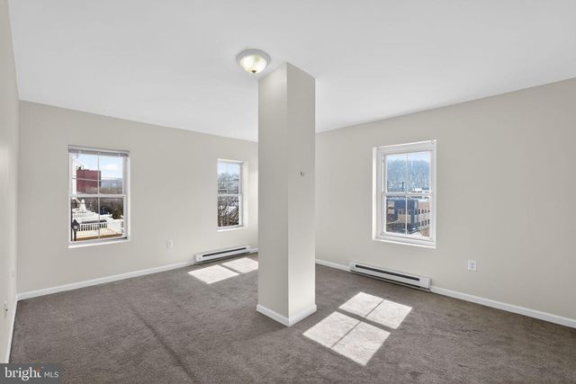 389 E HECTOR ST, Conshohocken, PA 19428