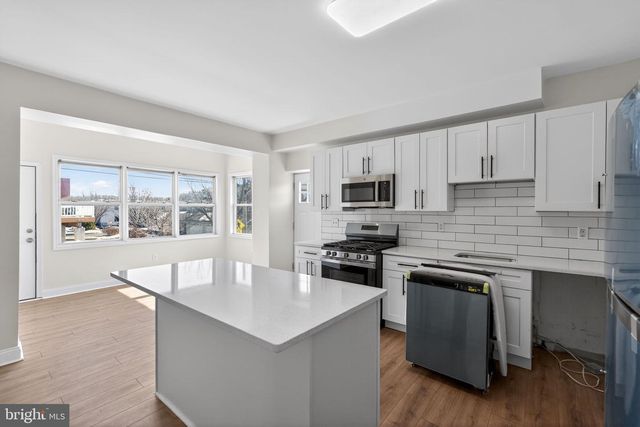 389 E HECTOR ST, Conshohocken, PA 19428