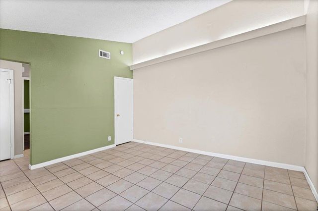 2809 Parker LN A, Austin, TX 78741