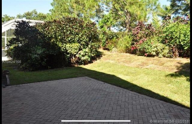 5 Lake Eden Drive, Boynton Beach, FL 33435