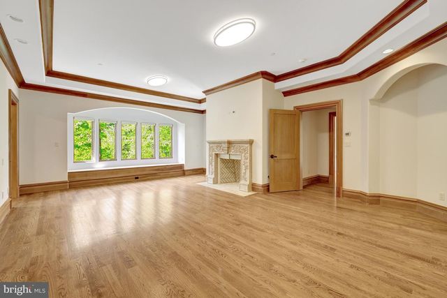 608 KENTLAND DR, Great Falls, VA 22066