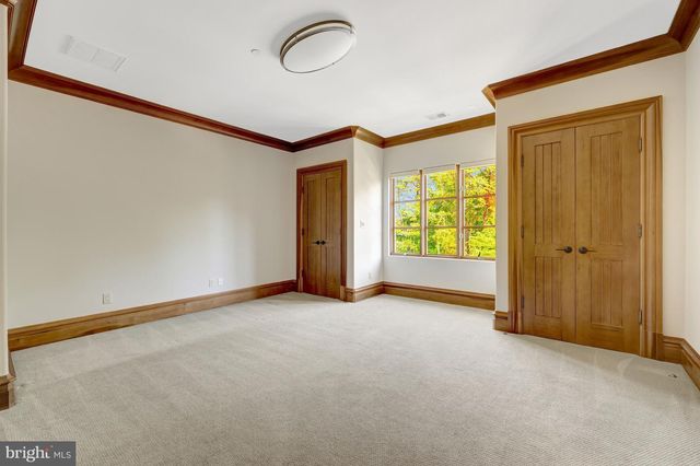 608 KENTLAND DR, Great Falls, VA 22066