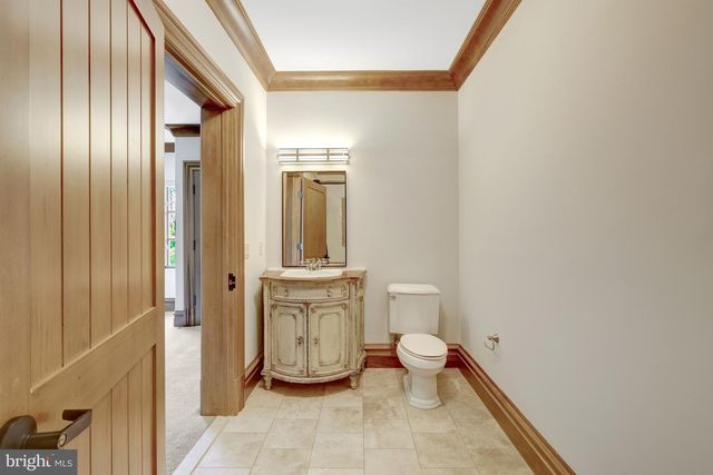 608 KENTLAND DR, Great Falls, VA 22066