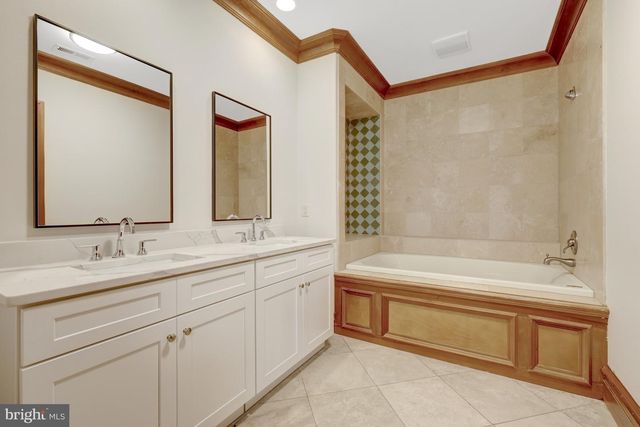 608 KENTLAND DR, Great Falls, VA 22066