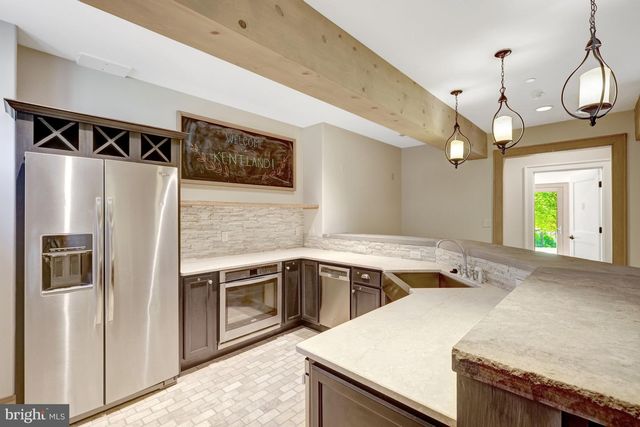 608 KENTLAND DR, Great Falls, VA 22066