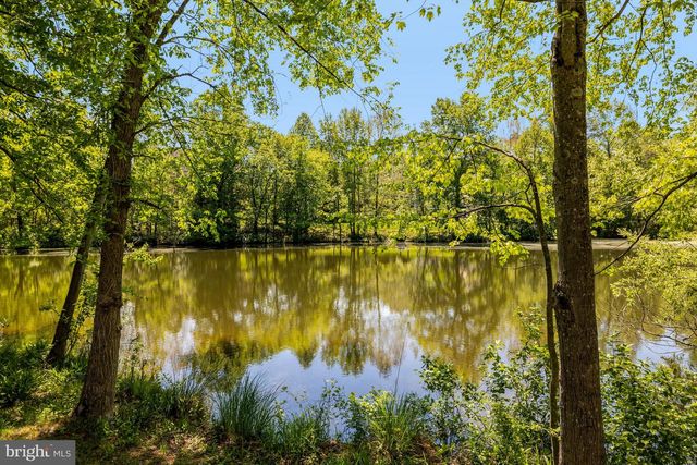 608 KENTLAND DR, Great Falls, VA 22066