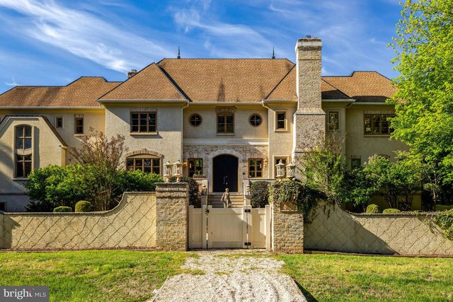 608 KENTLAND DR, Great Falls, VA 22066