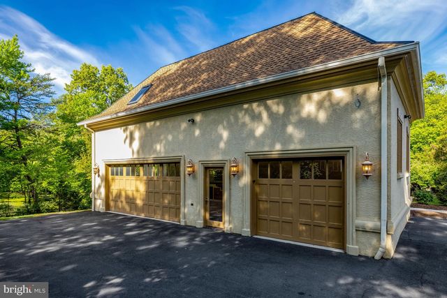 608 KENTLAND DR, Great Falls, VA 22066