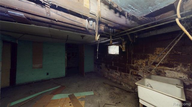 817 W Grand Boulevard, Detroit, MI 48216