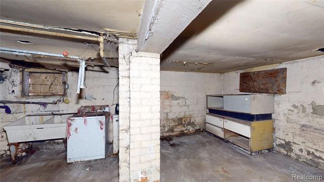 817 W Grand Boulevard, Detroit, MI 48216