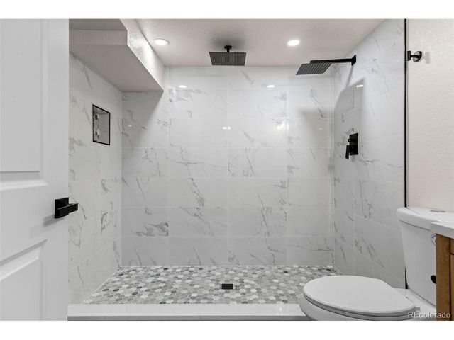 1757 Dallas St, Aurora, CO 80010