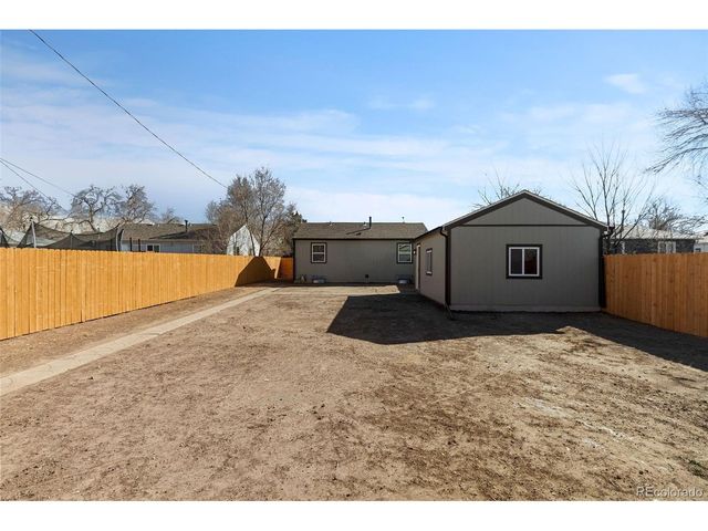 1757 Dallas St, Aurora, CO 80010