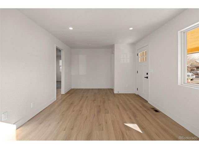 1757 Dallas St, Aurora, CO 80010