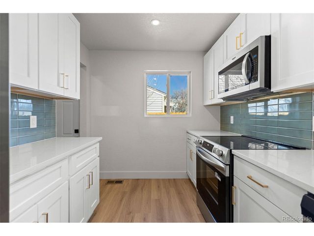 1757 Dallas St, Aurora, CO 80010