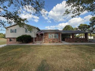 1535 Toy York Rd., Benton, KY 42025