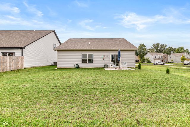 143 Winding Brook Way, Pendleton, IN 46064