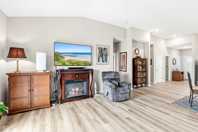 143 Winding Brook Way, Pendleton, IN 46064