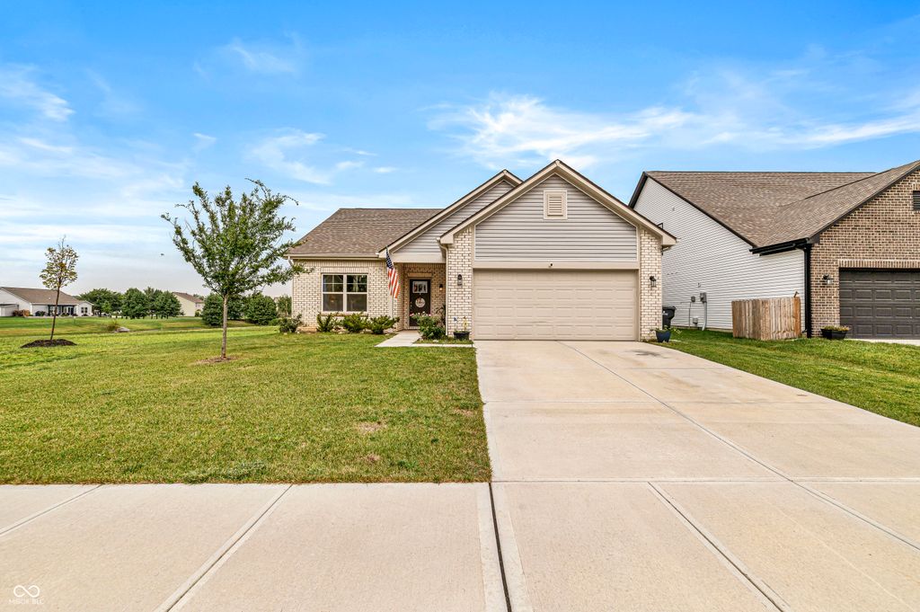 143 Winding Brook Way, Pendleton, IN 46064
