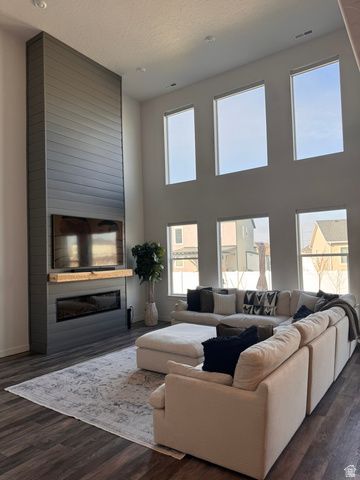 1964 S 2050 W, Woods Cross, UT 84087