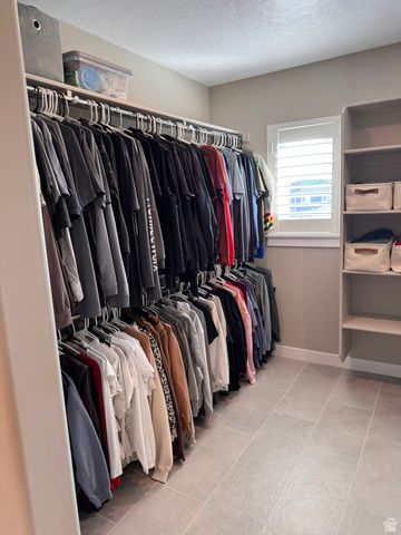 1964 S 2050 W, Woods Cross, UT 84087