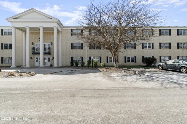 246 El Conquistador Pl, Louisville, KY 40220