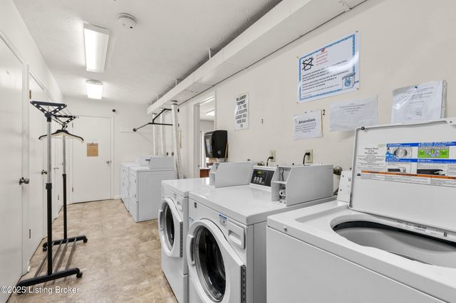 246 El Conquistador Pl, Louisville, KY 40220