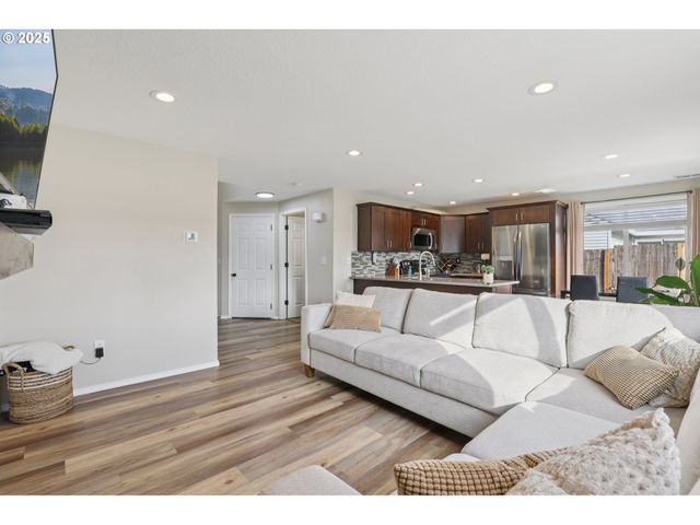 2488 Sw TAYLOR Dr, Mc Minnville, OR 97128