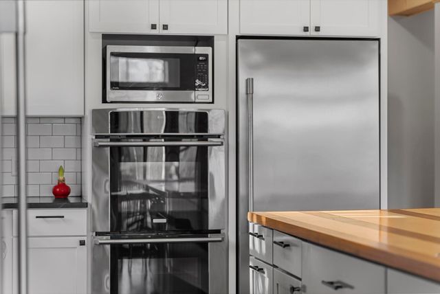 7819 Hillside Drive, Traverse City, MI 49685