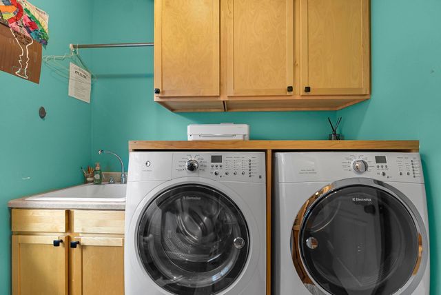 7819 Hillside Drive, Traverse City, MI 49685