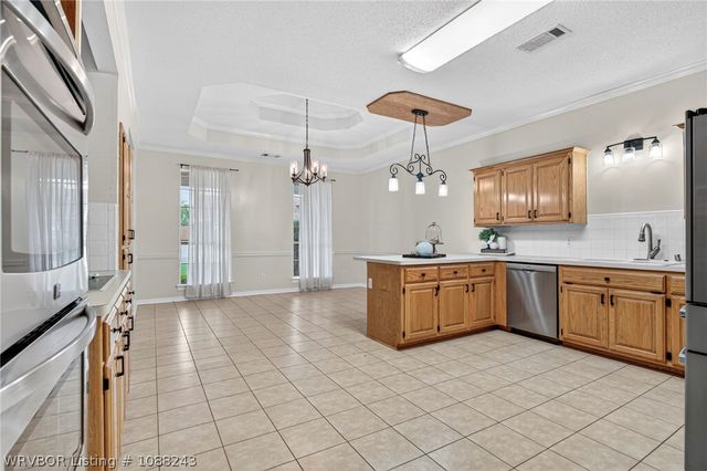 1912 Parkridge Drive, Van Buren, AR 72956