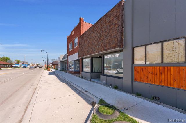 16906 E 9 Mile Road, Eastpointe, MI 48021