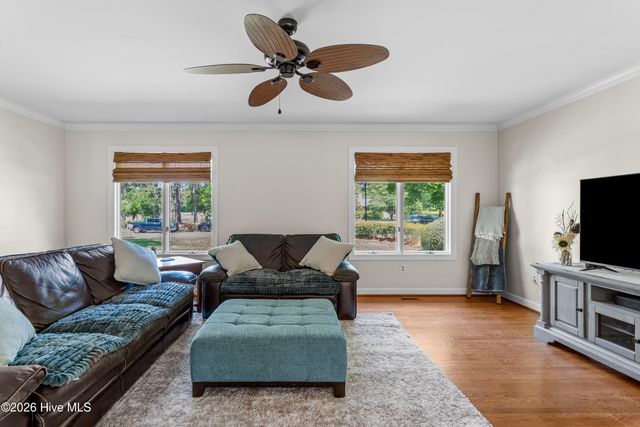 112 Olde Point Road, Hampstead, NC 28443