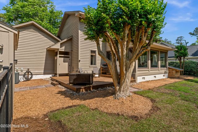 112 Olde Point Road, Hampstead, NC 28443