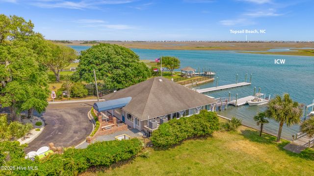 112 Olde Point Road, Hampstead, NC 28443