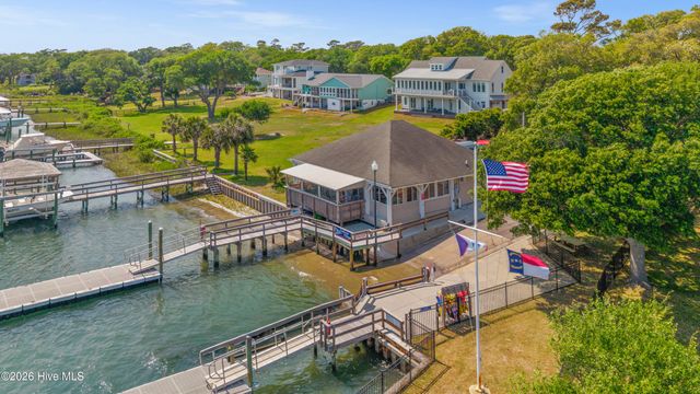 112 Olde Point Road, Hampstead, NC 28443