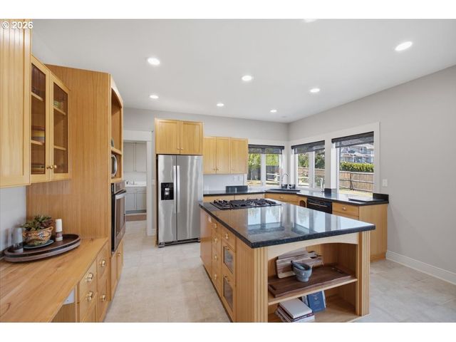 1492 Nw PENNY Ln, Albany, OR 97321