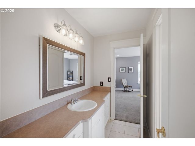 1492 Nw PENNY Ln, Albany, OR 97321