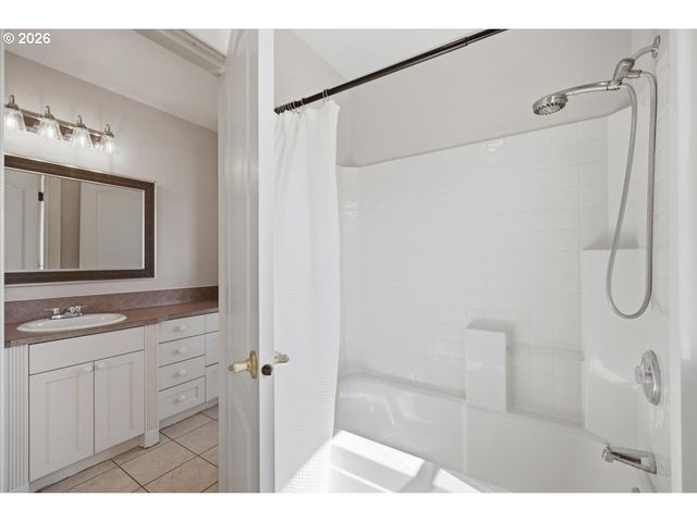1492 Nw PENNY Ln, Albany, OR 97321