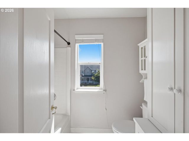1492 Nw PENNY Ln, Albany, OR 97321