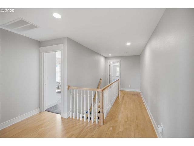 1492 Nw PENNY Ln, Albany, OR 97321