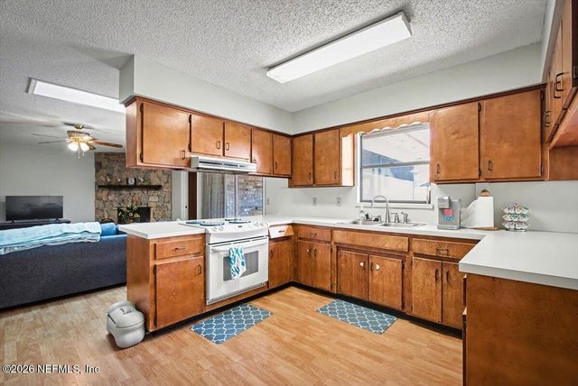 561 HARRISON Avenue, Orange Park, FL 32065