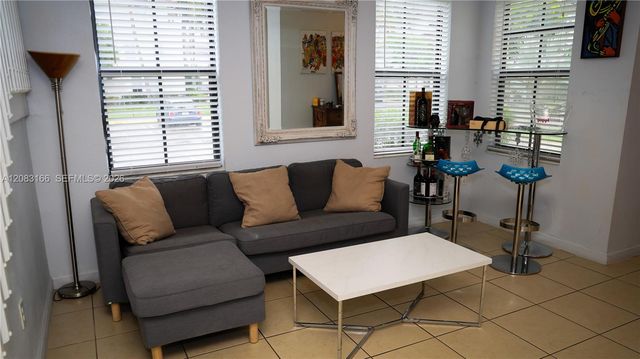 116 NW Path 8860, Doral, FL 33178