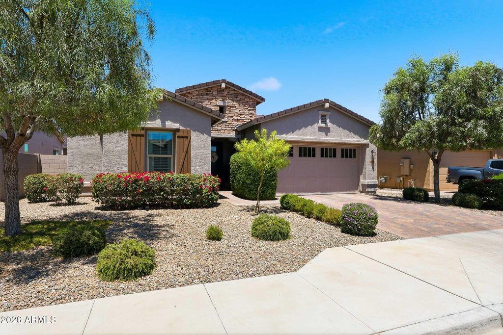 19024 W SOLANO Drive, Litchfield Park, AZ 85340 — photo 2