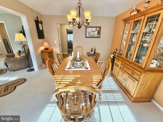 236 WAGON WHEEL LN, Columbus, NJ 08022