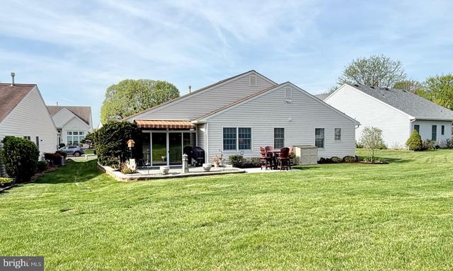 236 WAGON WHEEL LN, Columbus, NJ 08022