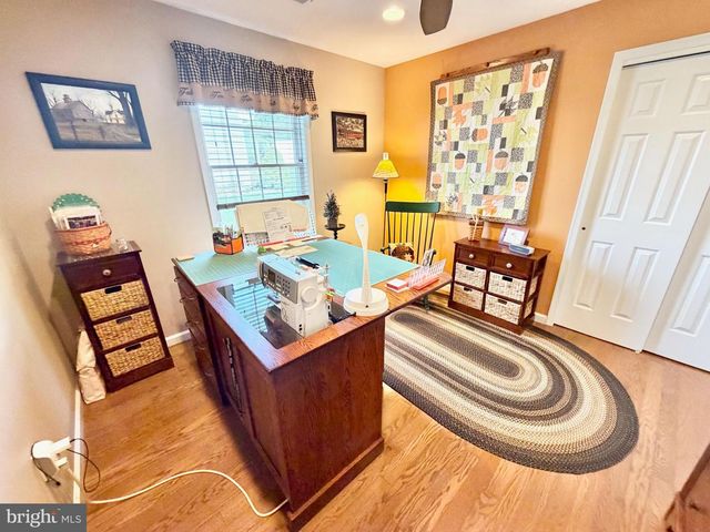 236 WAGON WHEEL LN, Columbus, NJ 08022