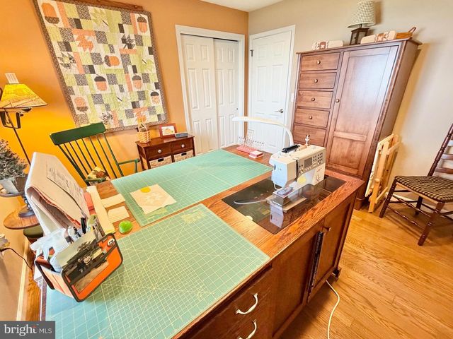 236 WAGON WHEEL LN, Columbus, NJ 08022