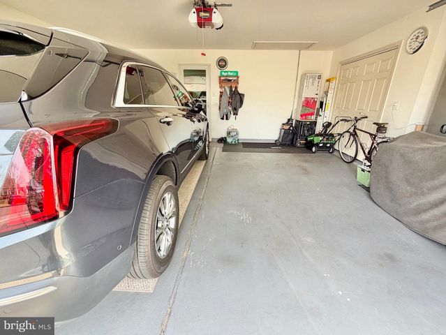 236 WAGON WHEEL LN, Columbus, NJ 08022