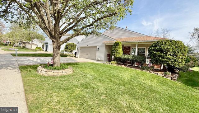 236 WAGON WHEEL LN, Columbus, NJ 08022